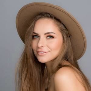 Meet your Posher, Cary